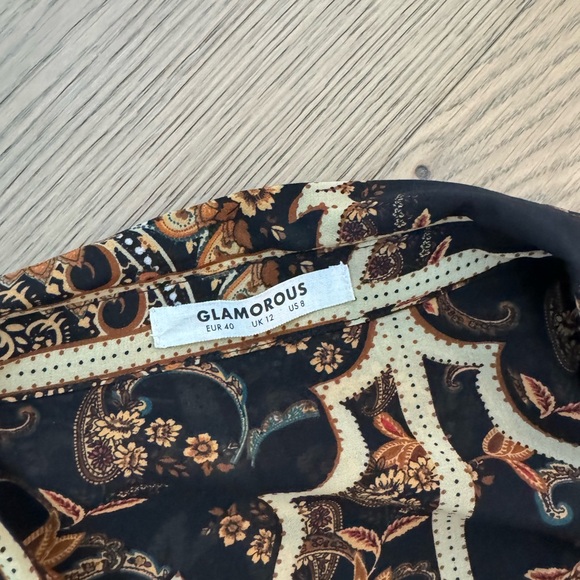 Glamorous Dress - Picture 2 of 3